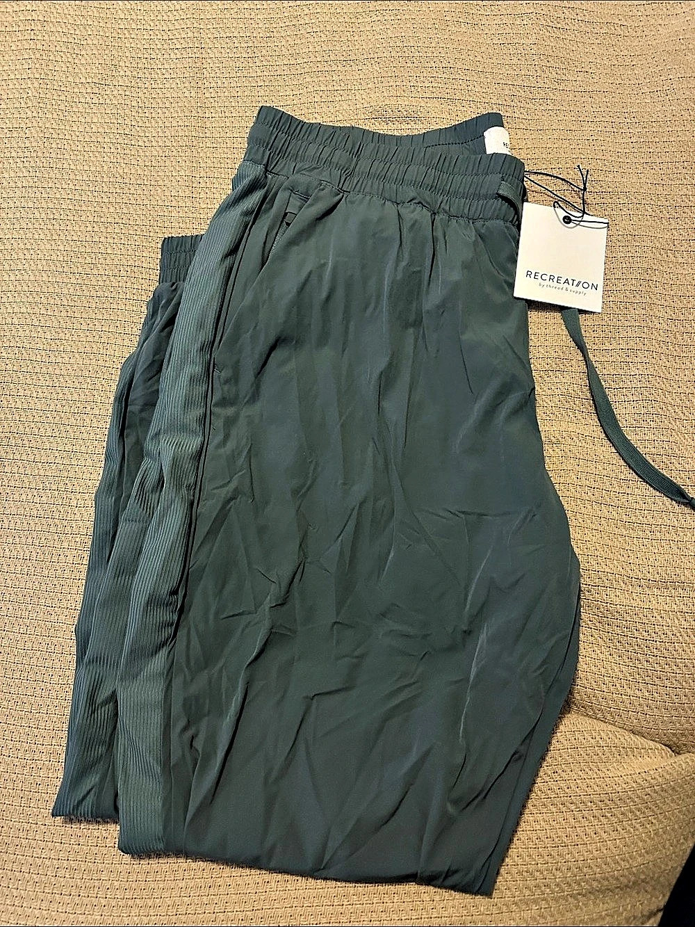 Recreation by Thread & Supply Women’s Athletic Joggers. Blue Size Large NWT